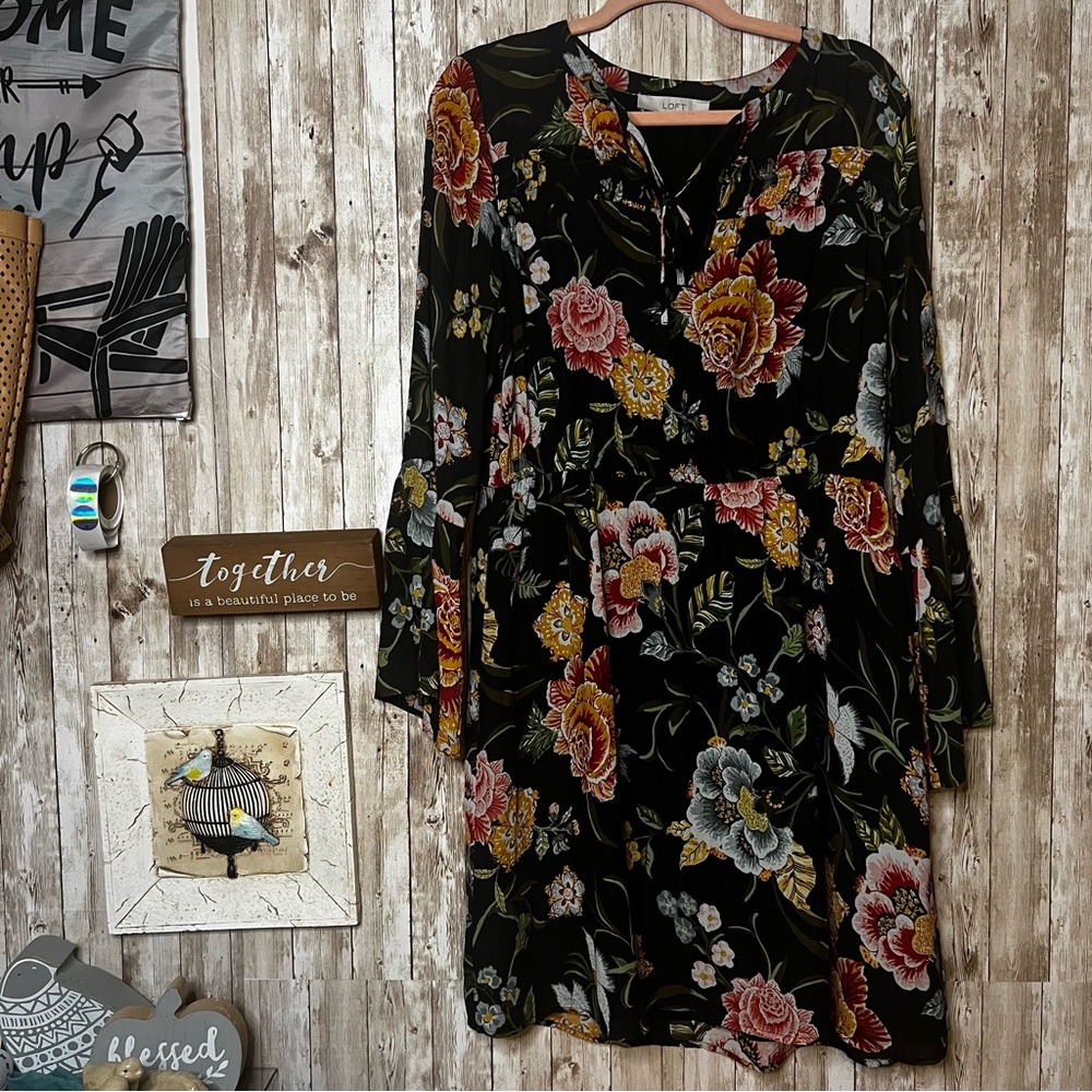 Loft Navy Floral‎ Long Sleeve Dress large